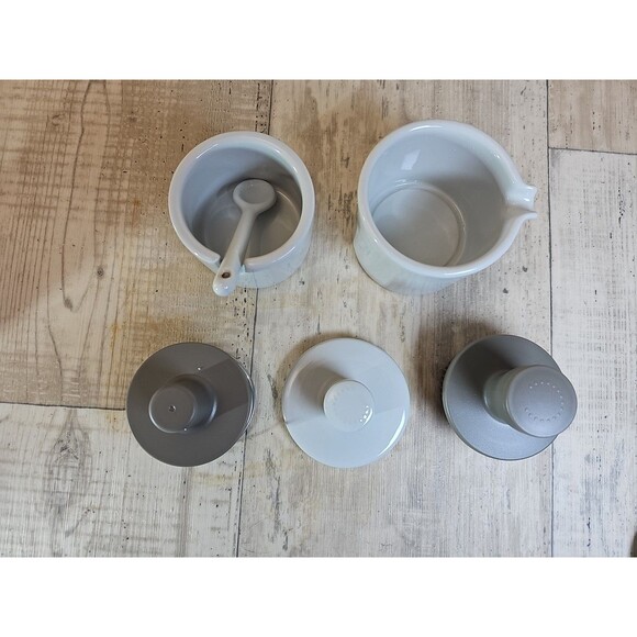 6-Piece Kitchen Set Oil Holder, Silicone Brush, Salt Pig & Spoon NIB - Picture 4 of 8